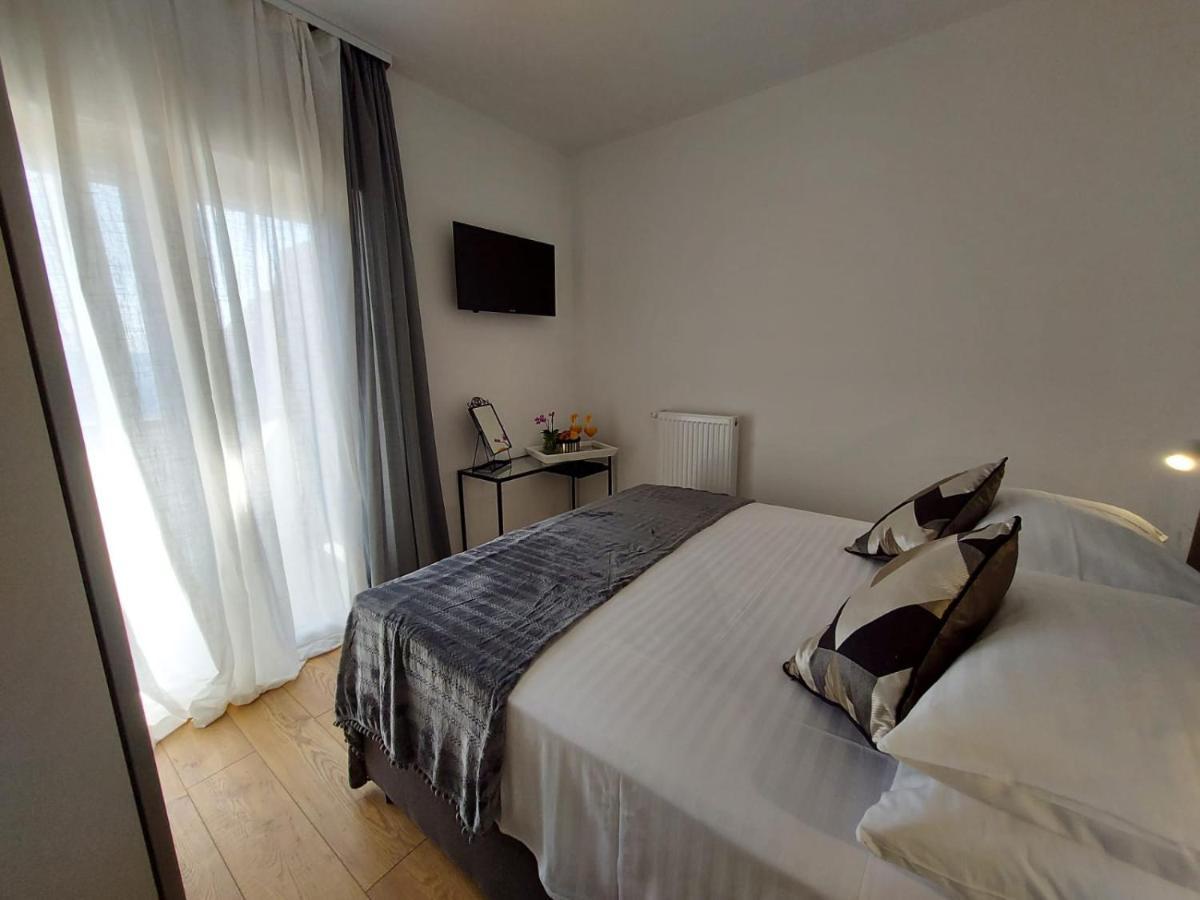 Apartmani Cvita Omiš Exterior foto