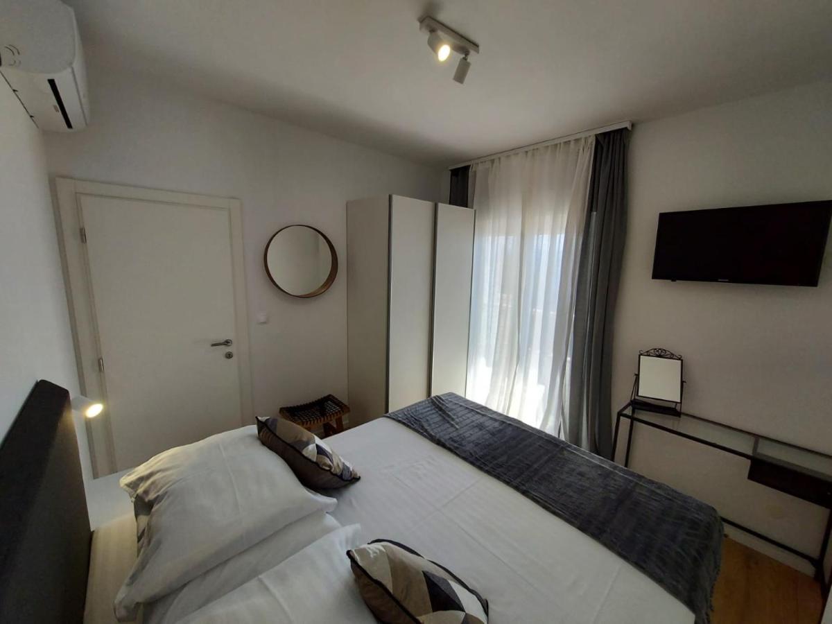 Apartmani Cvita Omiš Exterior foto