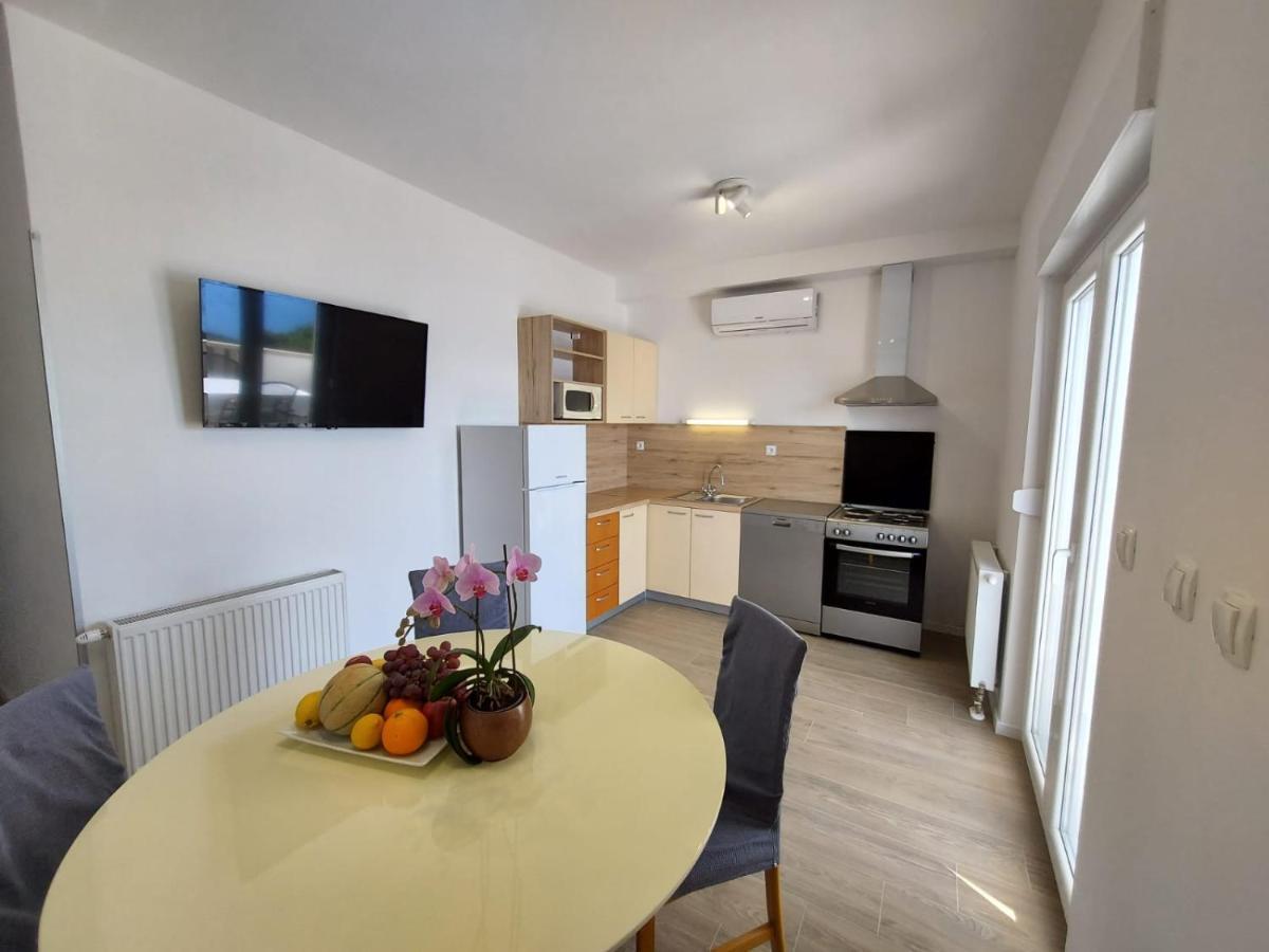 Apartmani Cvita Omiš Exterior foto