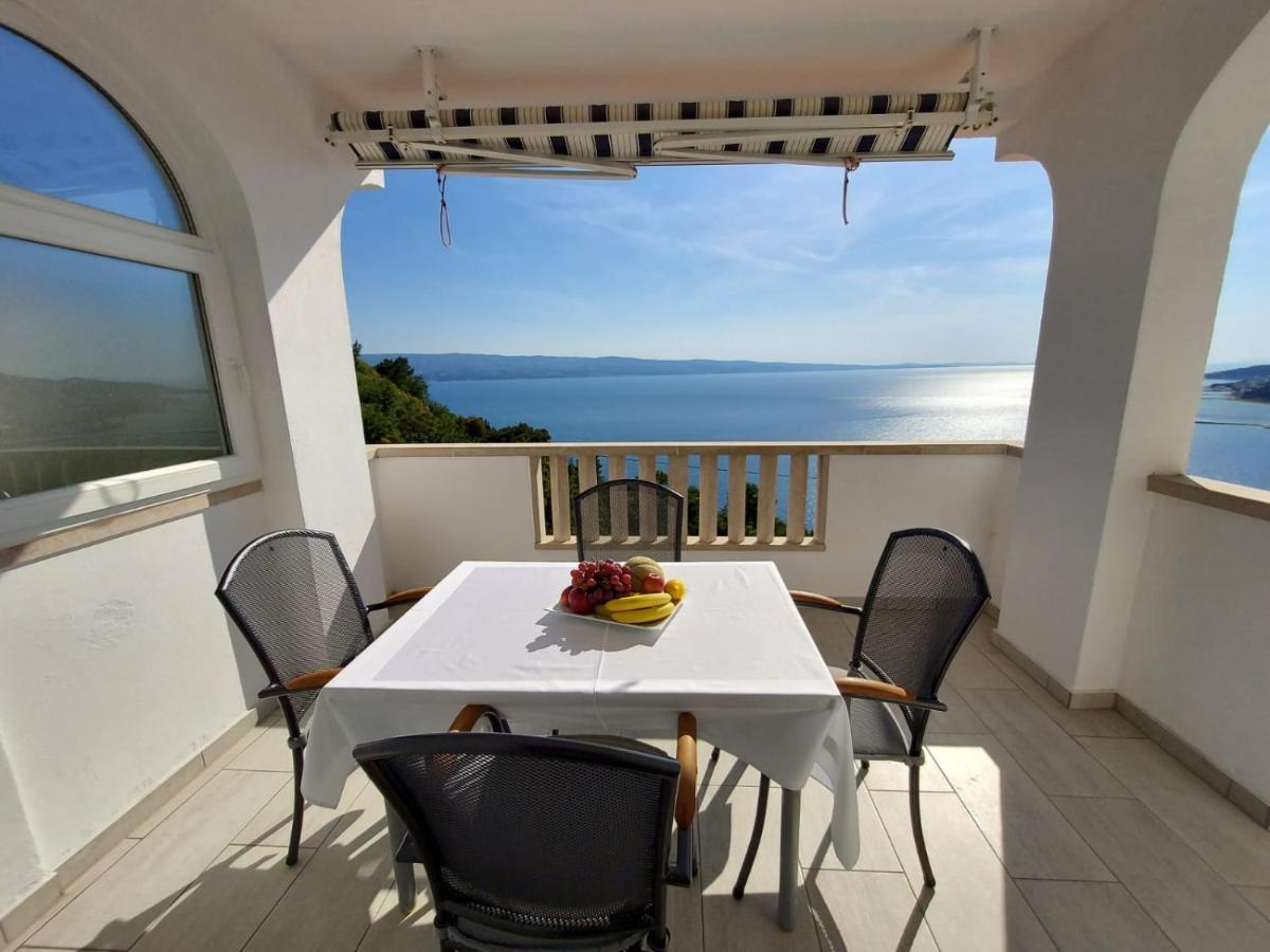 Apartmani Cvita Omiš Exterior foto