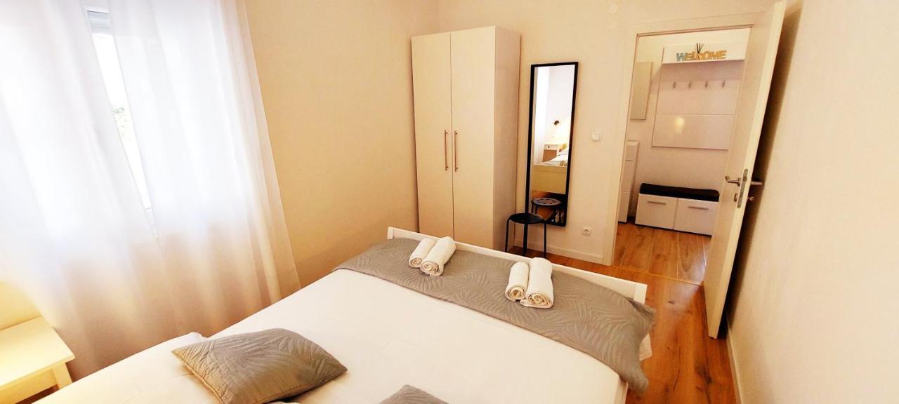 Apartmani Cvita Omiš Exterior foto