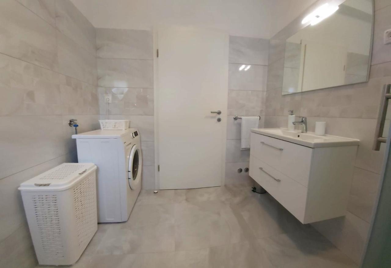 Apartmani Cvita Omiš Exterior foto
