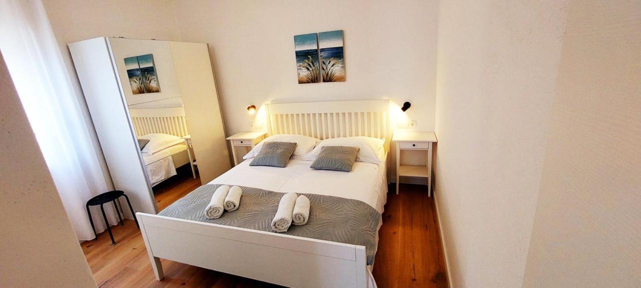 Apartmani Cvita Omiš Exterior foto