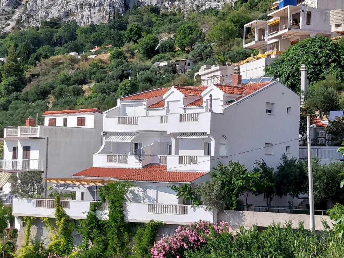Apartmani Cvita Omiš Exterior foto